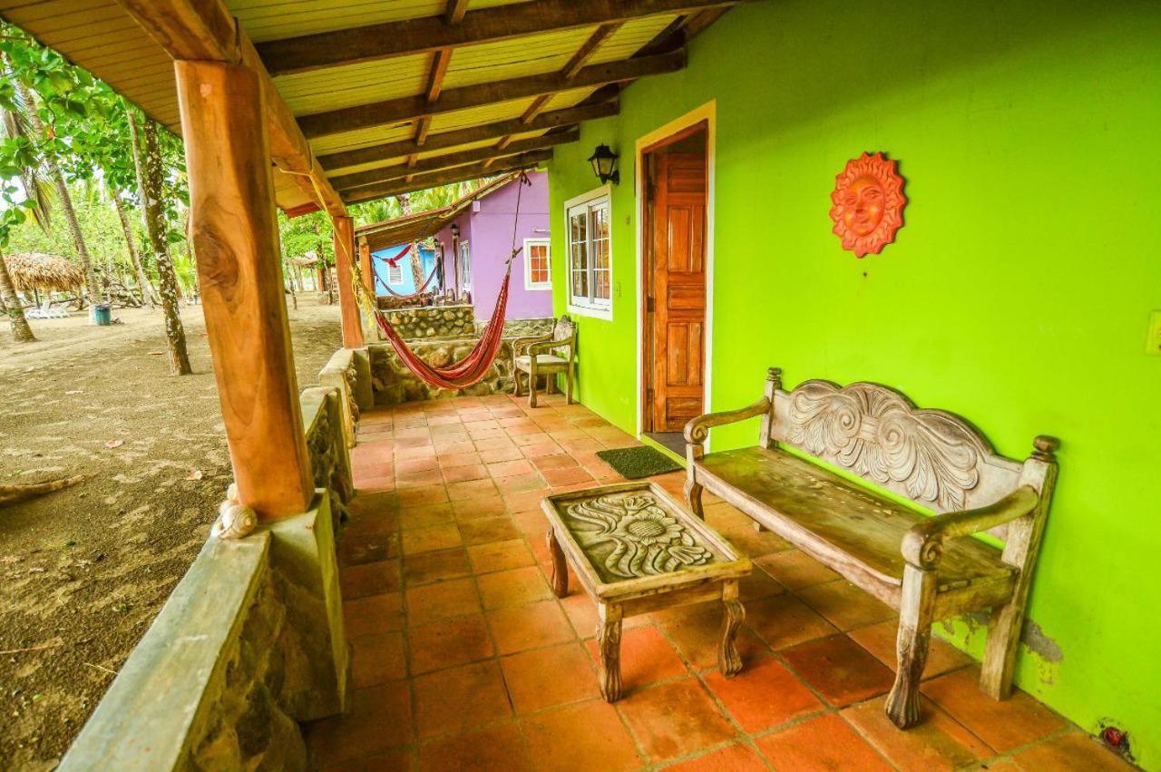 Hotel Oasis & Surf Camp Санта-Каталина Экстерьер фото