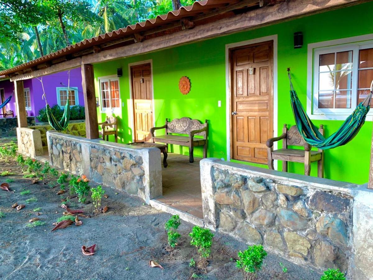 Hotel Oasis & Surf Camp Санта-Каталина Экстерьер фото