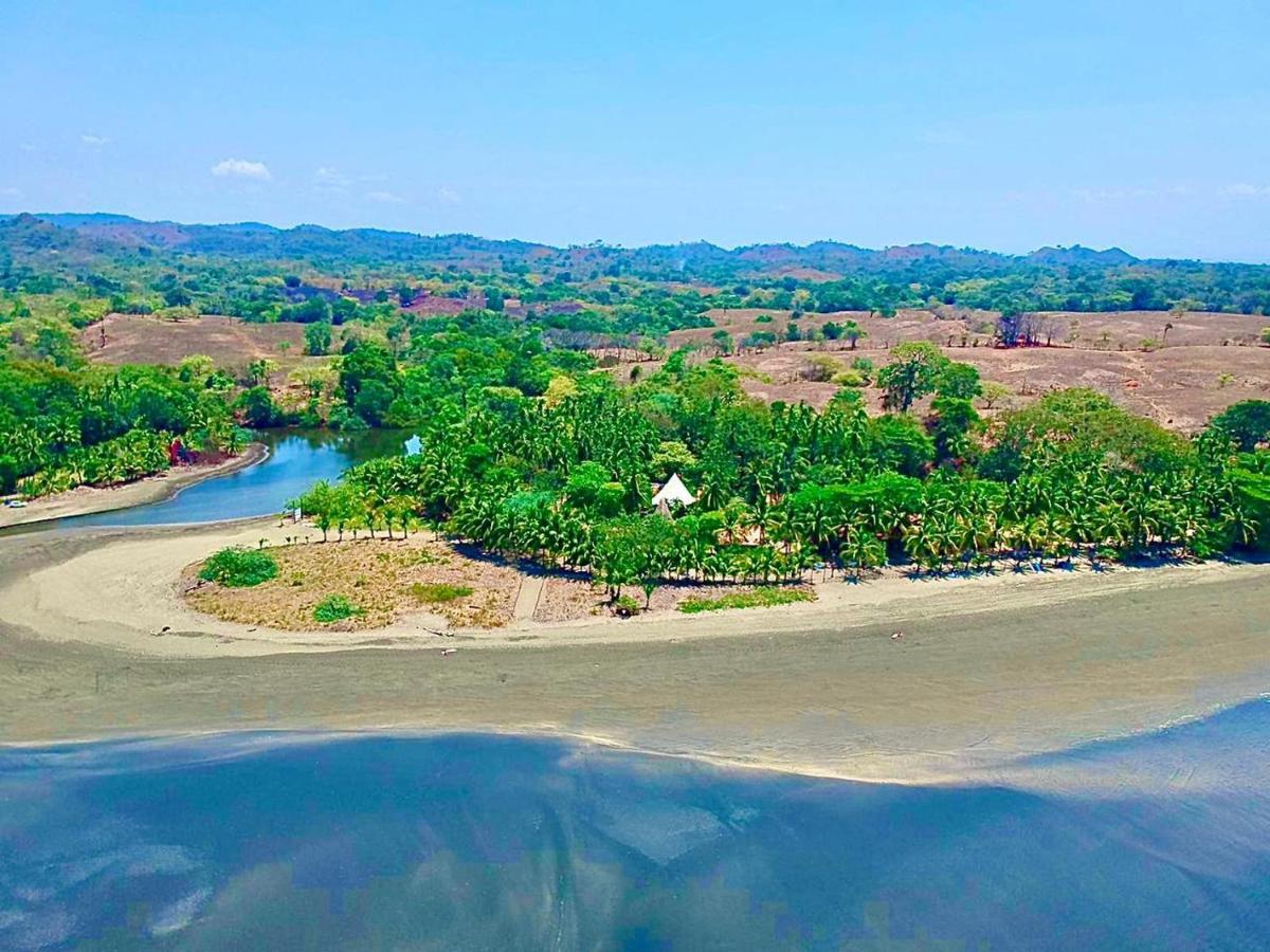 Hotel Oasis & Surf Camp Санта-Каталина Экстерьер фото