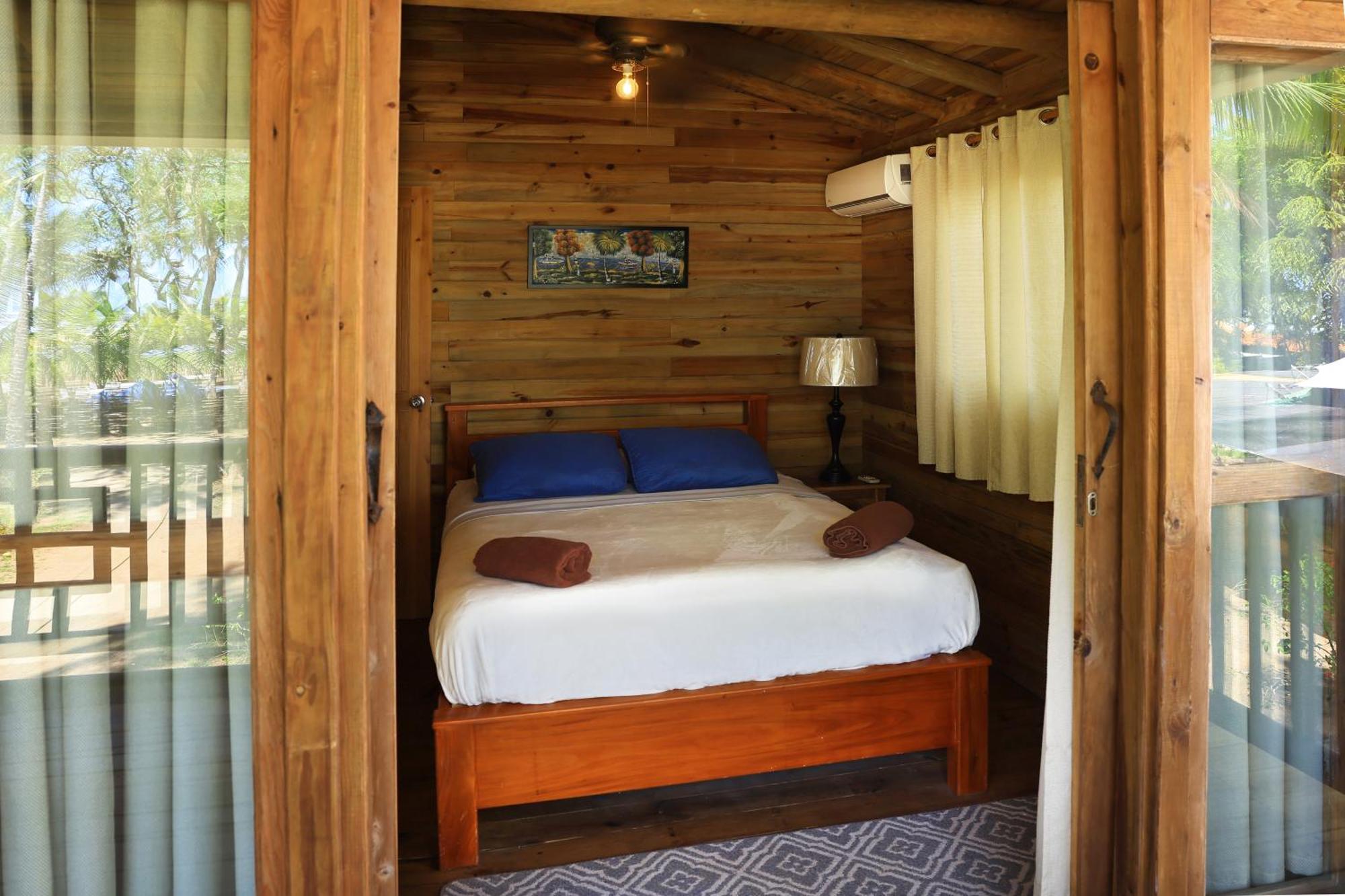 Hotel Oasis & Surf Camp Санта-Каталина Экстерьер фото